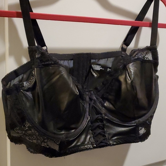 Torrid Faux leather Bralette-NWOT sold out online - Picture 5 of 7